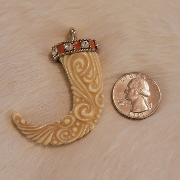 VIntage Carved Scroll Orange Enamel Rhinestone Pendant 8663 - Picture 5 of 7